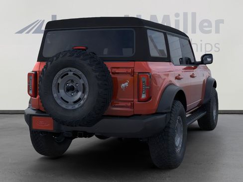 New 2024 Ford Bronco Outer Banks image 8