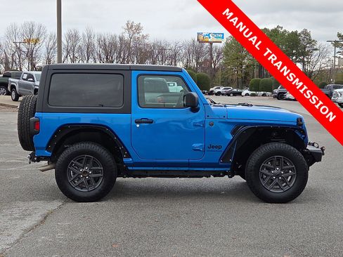 Used 2024 Jeep Wrangler Sport S image 6