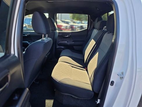 Used 2023 Toyota Tacoma TRD Off-Road image 18