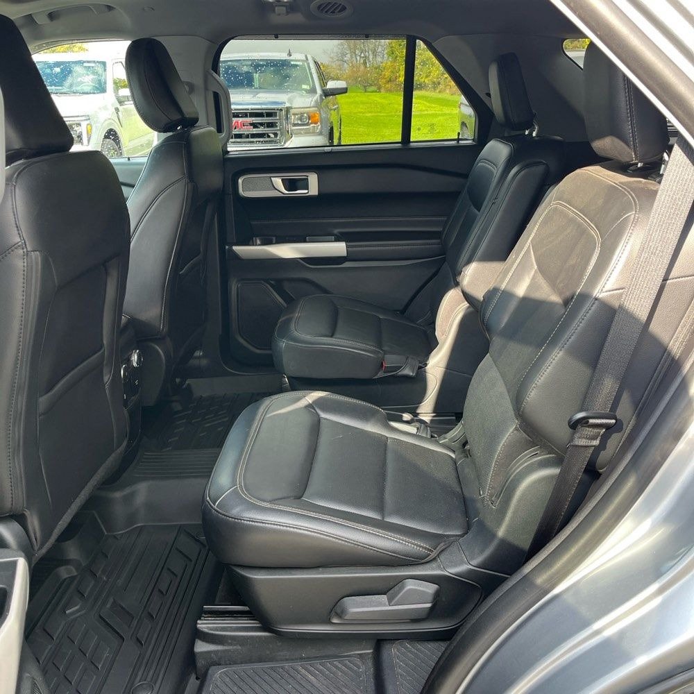 Used 2021 Ford Explorer Limited w/ Hybrid Equipment Group 310A AWD/4WD image 14