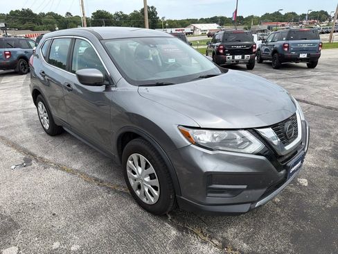 Used 2020 Nissan Rogue S FWD image 3