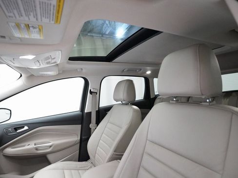 Used 2016 Ford Escape SE w/ SE Leather Comfort Package image 32