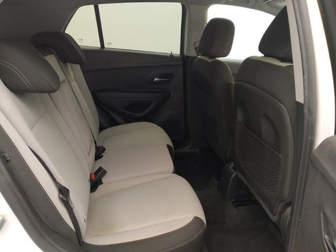 Used 2020 Chevrolet Trax LS w/ Tint and Cruise Package FWD image 19