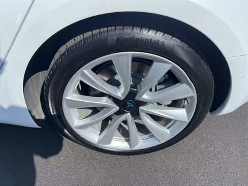 Used 2019 Tesla Model 3 Long Range AWD/4WD image 11