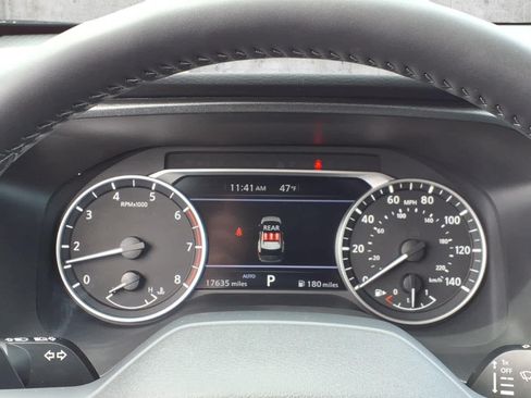 Used 2025 Nissan Rogue SV AWD/4WD image 15