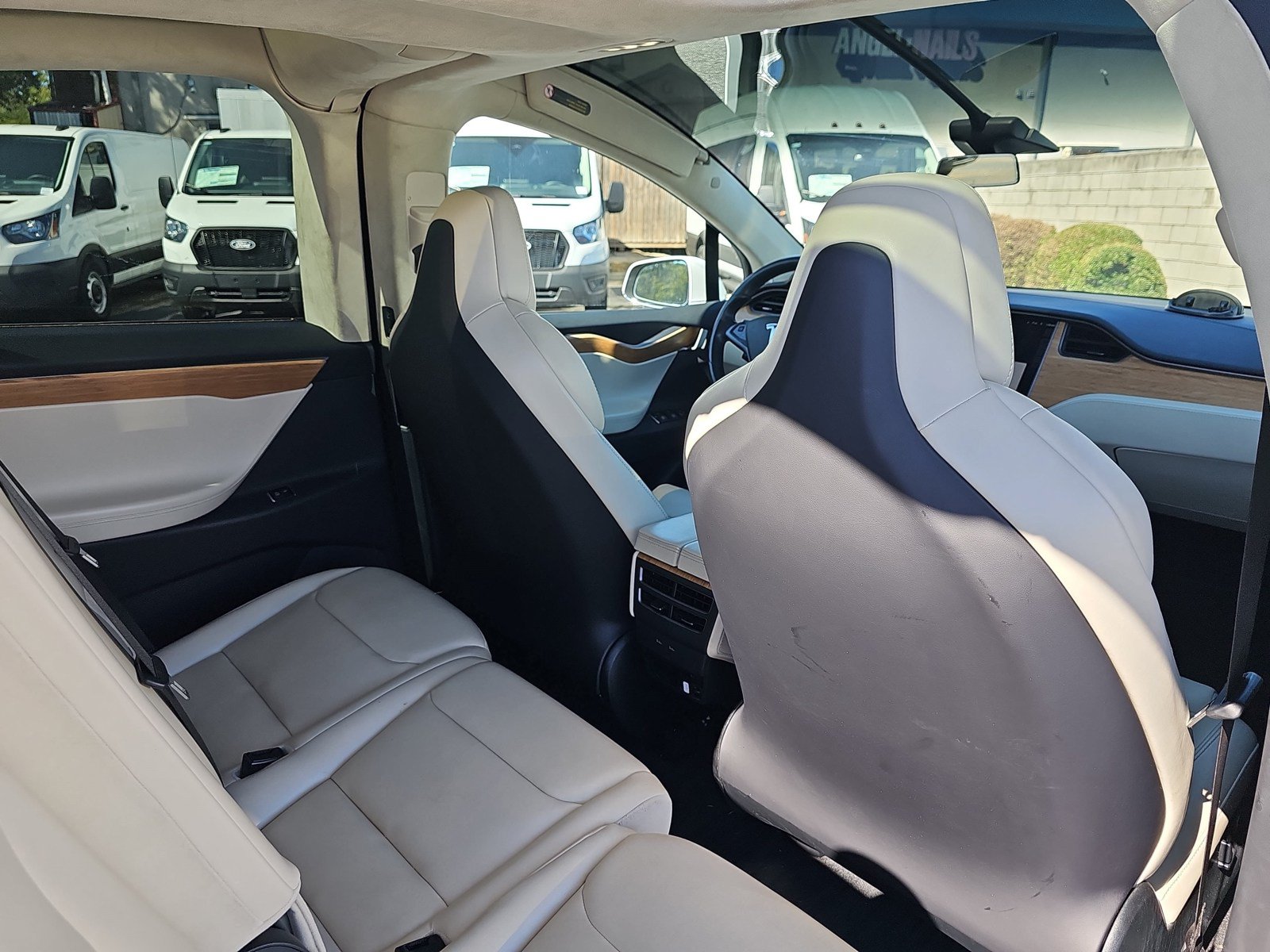 Used 2018 Tesla Model X 75D AWD/4WD image 11