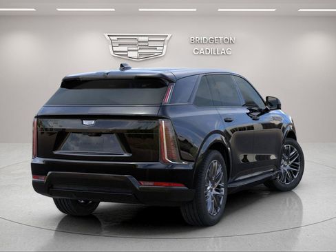 New 2025 Cadillac Escalade IQ Sport 2 w/ LPO, ONYX Package AWD/4WD image 4