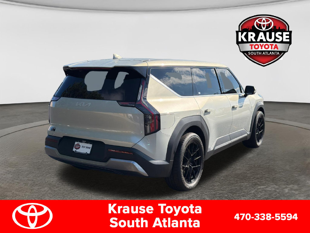 Used 2026 Kia EV9 Light RWD image 8