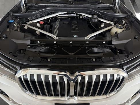 Used 2021 BMW X7 xDrive40i w/ Premium Package AWD/4WD image 25
