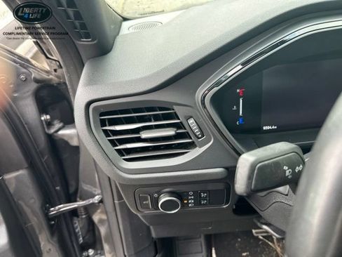 Used 2023 Ford Escape ST-Line w/ Tech Pack #1 AWD/4WD image 9