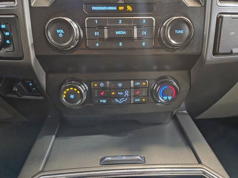Used 2019 Ford F250 XLT w/ XLT Premium Package image 55