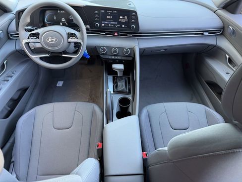 New 2026 Hyundai Elantra SE image 10