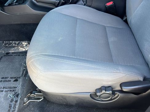 Used 2019 Toyota Tacoma SR5 RWD image 16