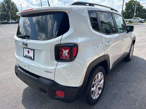Used 2018 Jeep Renegade Latitude FWD image 5