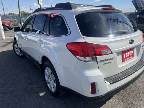 Used 2011 Subaru Outback 2.5i Premium AWD/4WD image 7