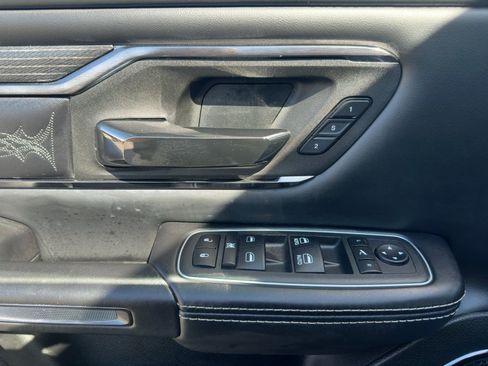 Used 2022 RAM 1500 Limited w/ Body-Colour Bumper Group AWD/4WD image 7