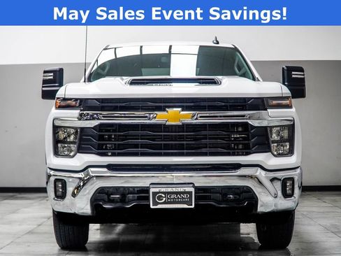 Used 2025 Chevrolet Silverado 2500 LT w/ Convenience Package AWD/4WD image 7