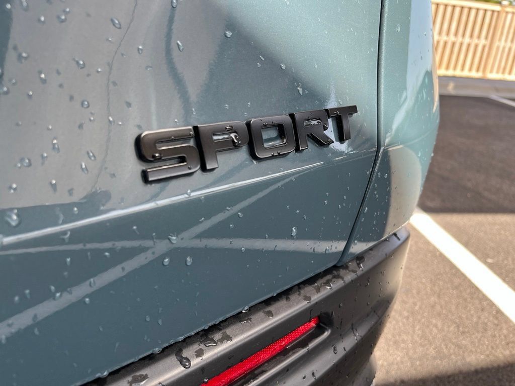 Certified 2027 Honda HR-V Sport image 9