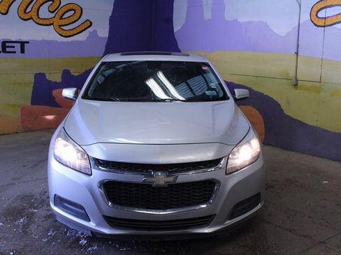 Used 2015 Chevrolet Malibu LT image 3