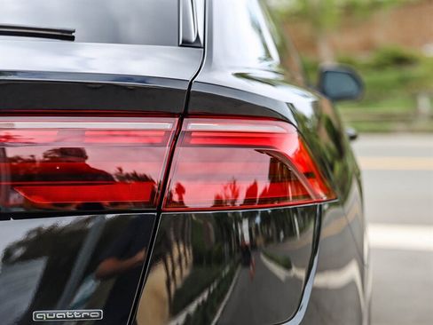 Used 2025 Audi Q8 Premium Plus AWD/4WD image 16