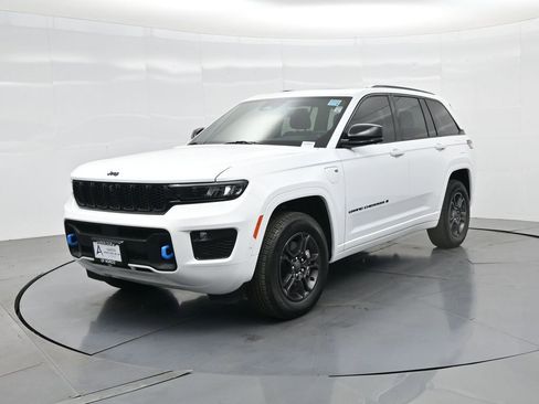 Used 2025 Jeep Grand Cherokee Limited 4xe image 2