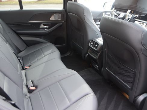 Used 2025 Mercedes-Benz GLE 350 4MATIC w/ AMG Line Exterior image 13