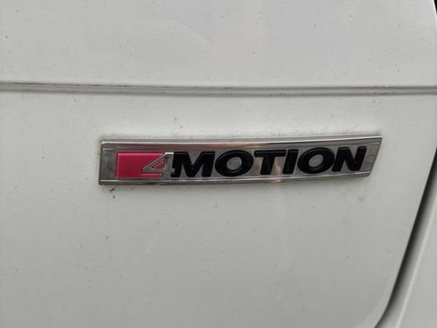Used 2020 Volkswagen Tiguan SE w/ 3rd Row Seat Package AWD/4WD image 16