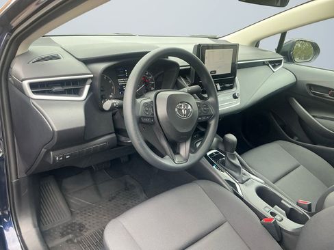 Certified 2025 Toyota Corolla LE image 11