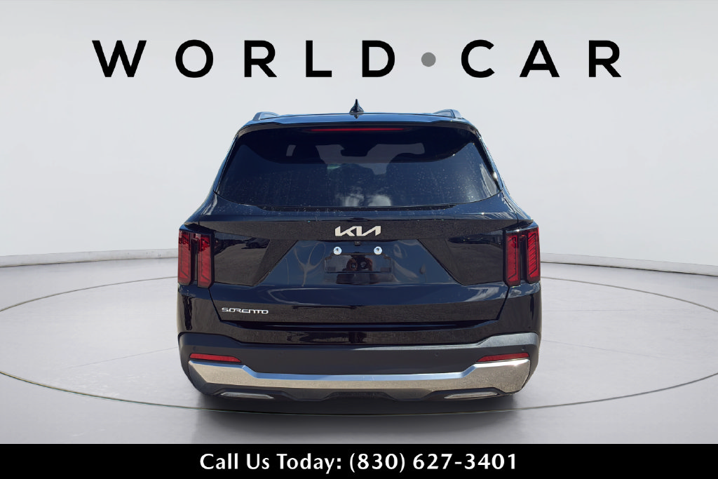 Used 2025 Kia Sorento S FWD image 14