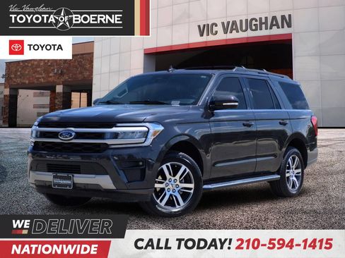 Used 2022 Ford Expedition XLT RWD image 1
