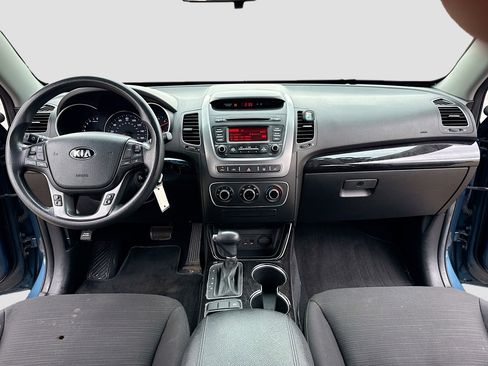 Used 2014 Kia Sorento LX AWD/4WD image 3