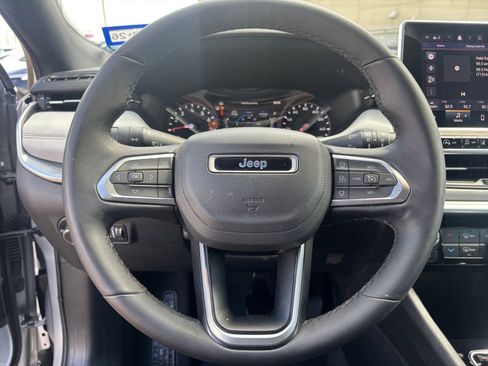 Used 2025 Jeep Compass Limited AWD/4WD image 27