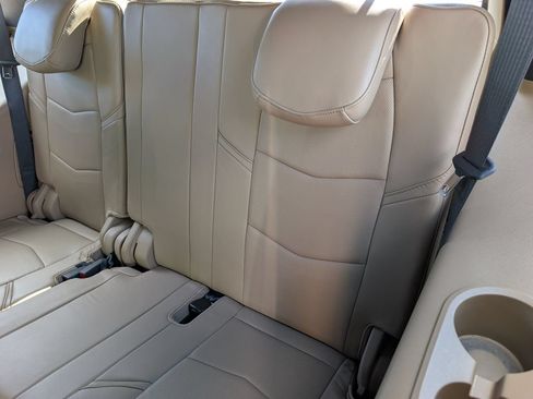 Used 2020 Cadillac Escalade Platinum AWD/4WD image 18
