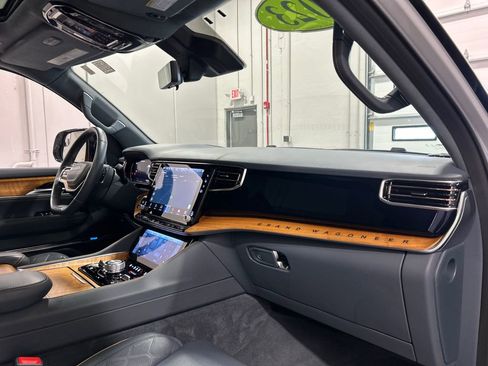 Used 2023 Jeep Grand Wagoneer Series III w/ Rear Seat Video Group 1 image 40