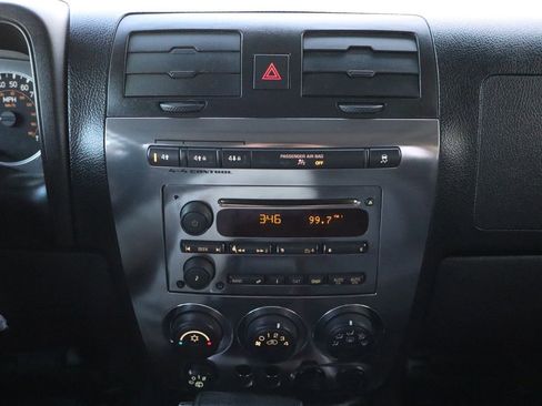 Used 2006 HUMMER H3 w/ Chrome Appearance Package image 32