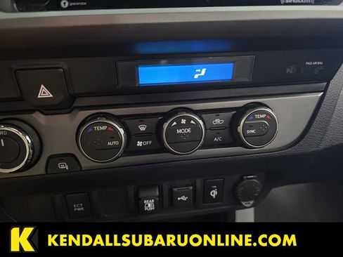 Used 2022 Toyota Tacoma TRD Off-Road image 16