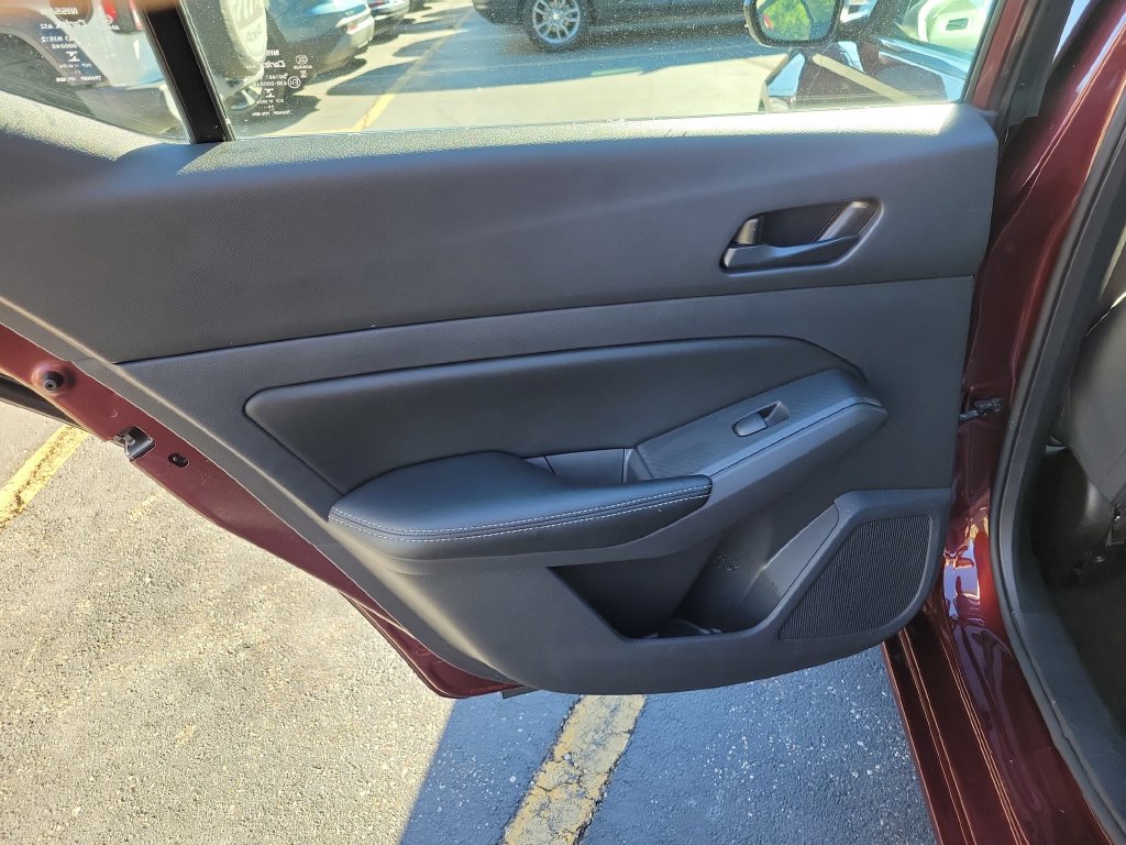 Used 2025 Nissan Altima 2.5 SV FWD image 18