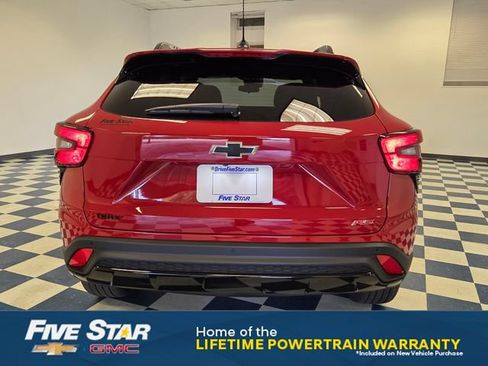 New 2026 Chevrolet Trax RS w/ Sunroof Package FWD image 6