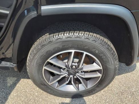 Used 2020 Jeep Grand Cherokee Limited w/ Premium Lighting Group AWD/4WD image 18
