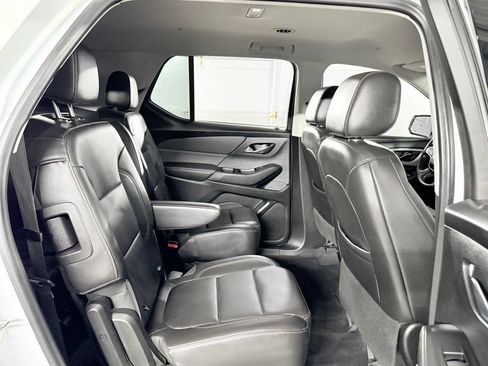 Used 2020 Chevrolet Traverse RS FWD image 25