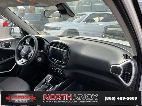 Used 2024 Kia Soul LX w/ Option Group 015 image 9