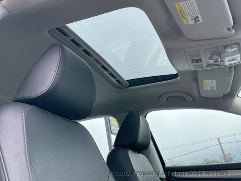 Used 2014 Volkswagen Passat 1.8T SE image 17