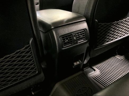 Used 2021 Toyota 4Runner Limited AWD/4WD image 34
