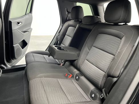 Used 2025 Chevrolet Equinox LT AWD/4WD image 16