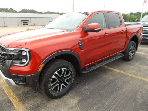 Used 2024 Ford Ranger Lariat w/ FX4 Off-Road Package image 7