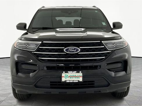 Used 2020 Ford Explorer XLT w/ Cold Weather Package image 2