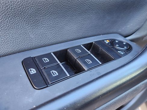 Used 2024 MAZDA CX-50 AWD 2.5 S w/ Premium Package image 16