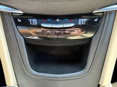 Used 2018 Cadillac XT5 Luxury AWD/4WD image 38