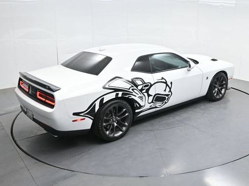 Used 2022 Dodge Challenger R/T Scat Pack w/ Driver Convenience Group RWD image 53