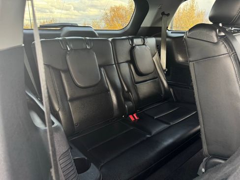 Used 2022 Ford Explorer XLT w/ Equipment Group 202A RWD image 32
